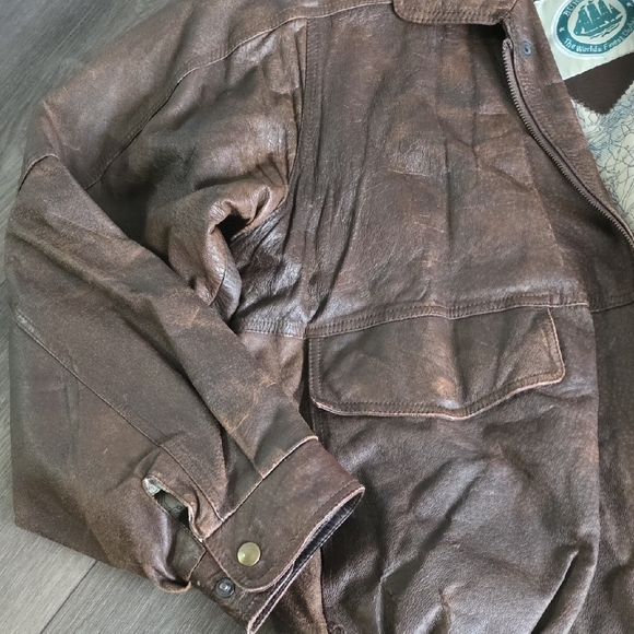 Men's Distressed Brown Leather Bomber Jacket with Flag Patch - Picture 5 of 13